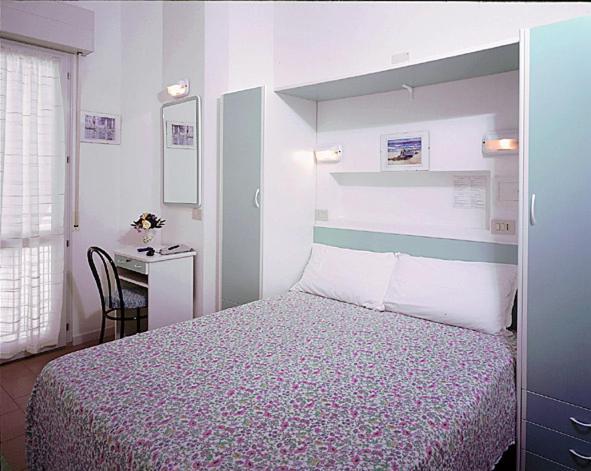Hotel Silvana Cattolica Exteriör bild